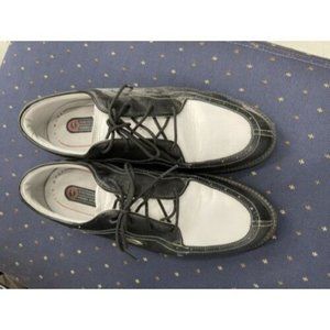 Nike 980810. Size 8.5. Women’s White/Blk Cap Toe Oxford Golf Shoes. See Pics.